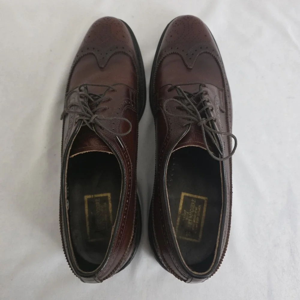 Men's Brown Leather Wingtip Shoes